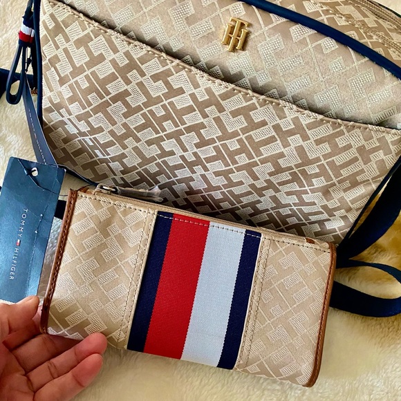 BNWT Tommy Hilfiger 3Folds Wallet - Picture 4 of 10